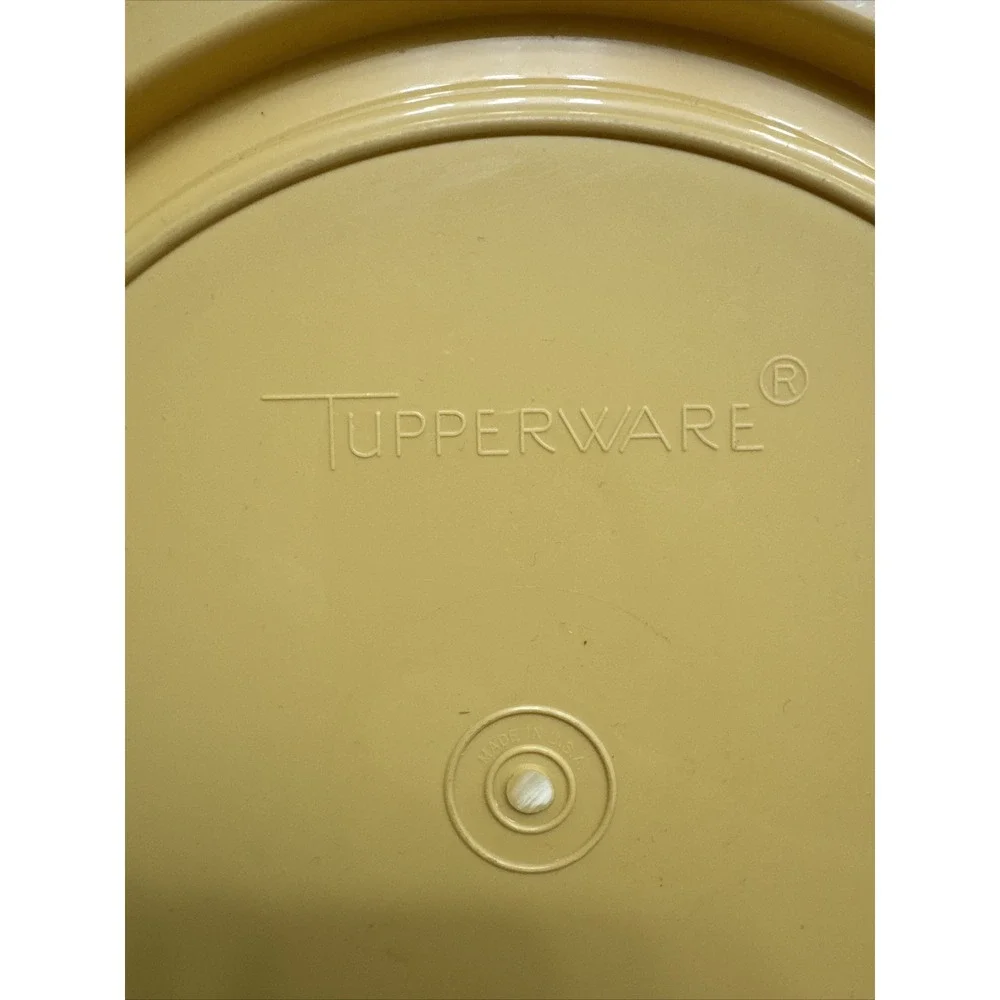 Vtg Tupperware Cake Taker Base Only Harvest Gold‎